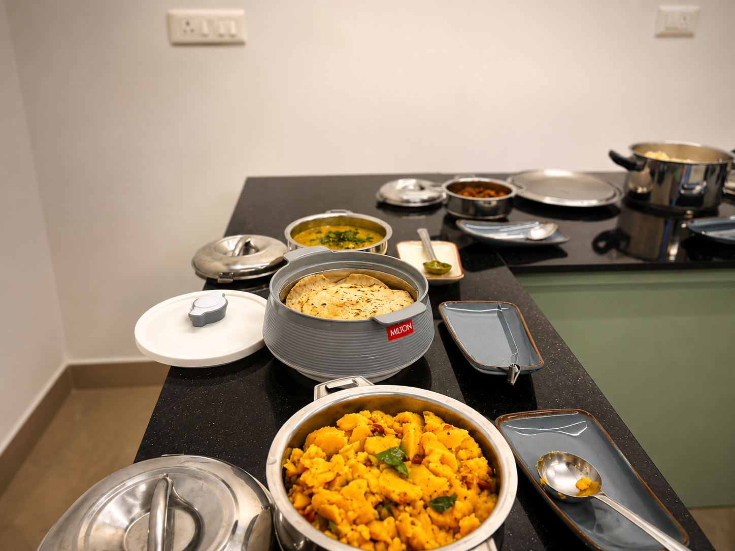 Halwa Dal & Akki Rotti