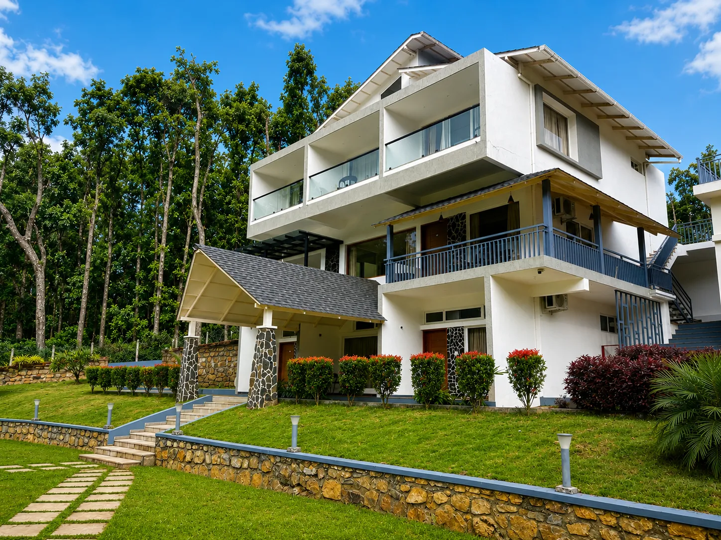 Exterior 8