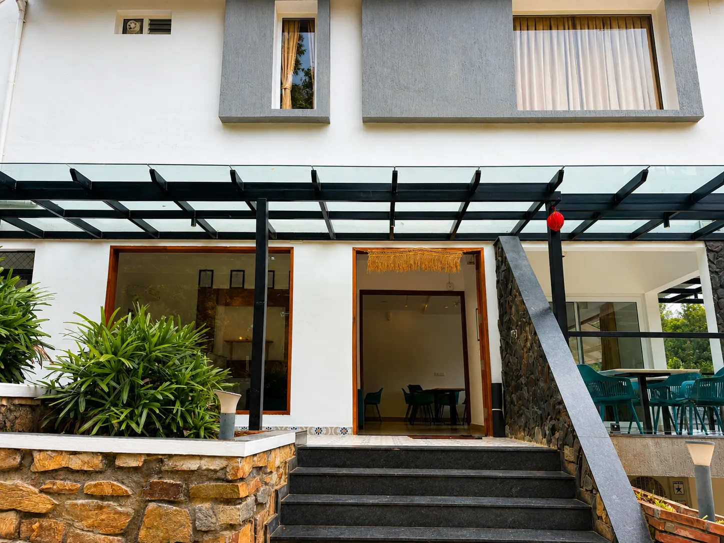 Exterior 12