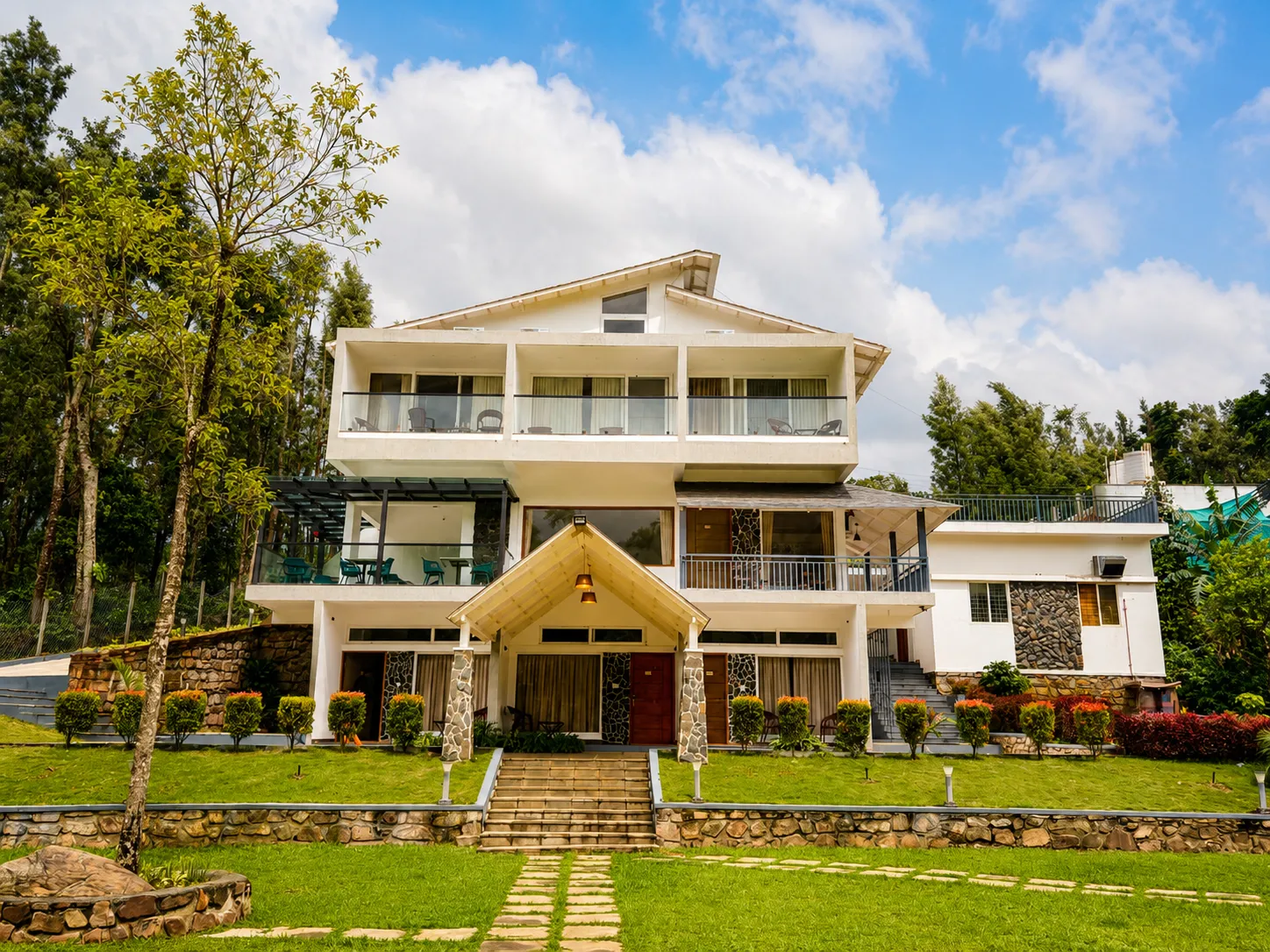 Exterior 21